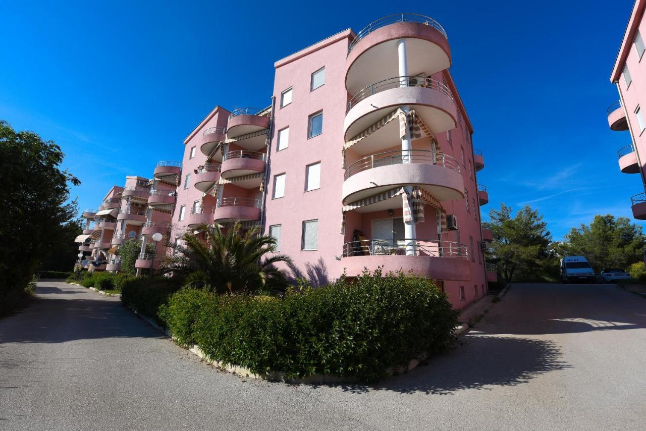 Lola Maria 2 Apartment *