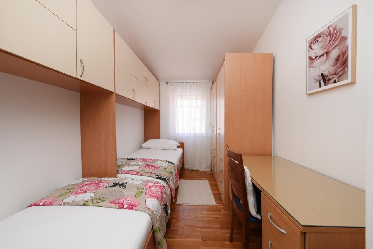 Apartment Lola Maria 2